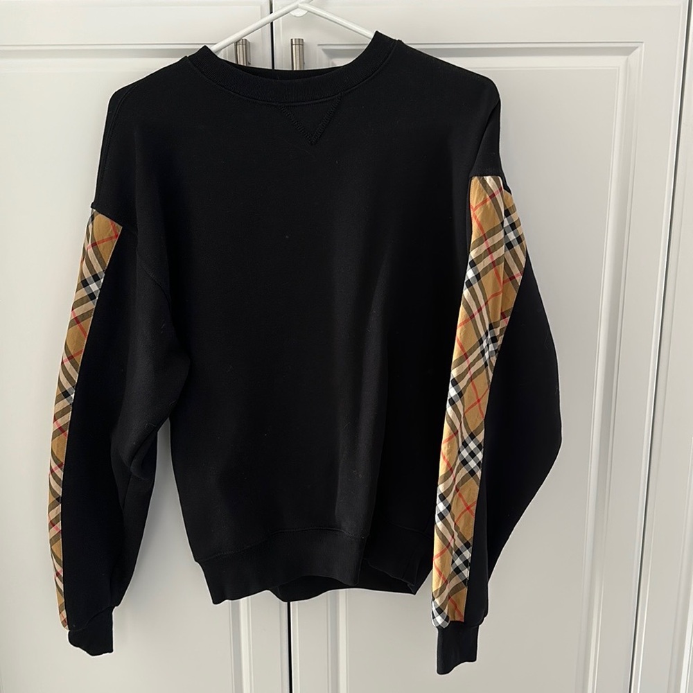 Burberry sweatshirt